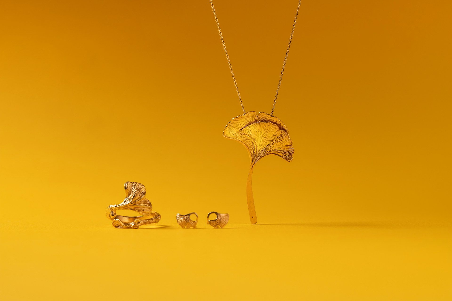 Carousel slide 1